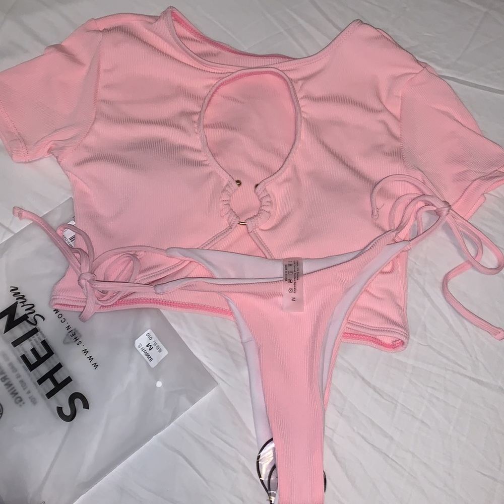 Pink swimsuit - Picture 3 of 3